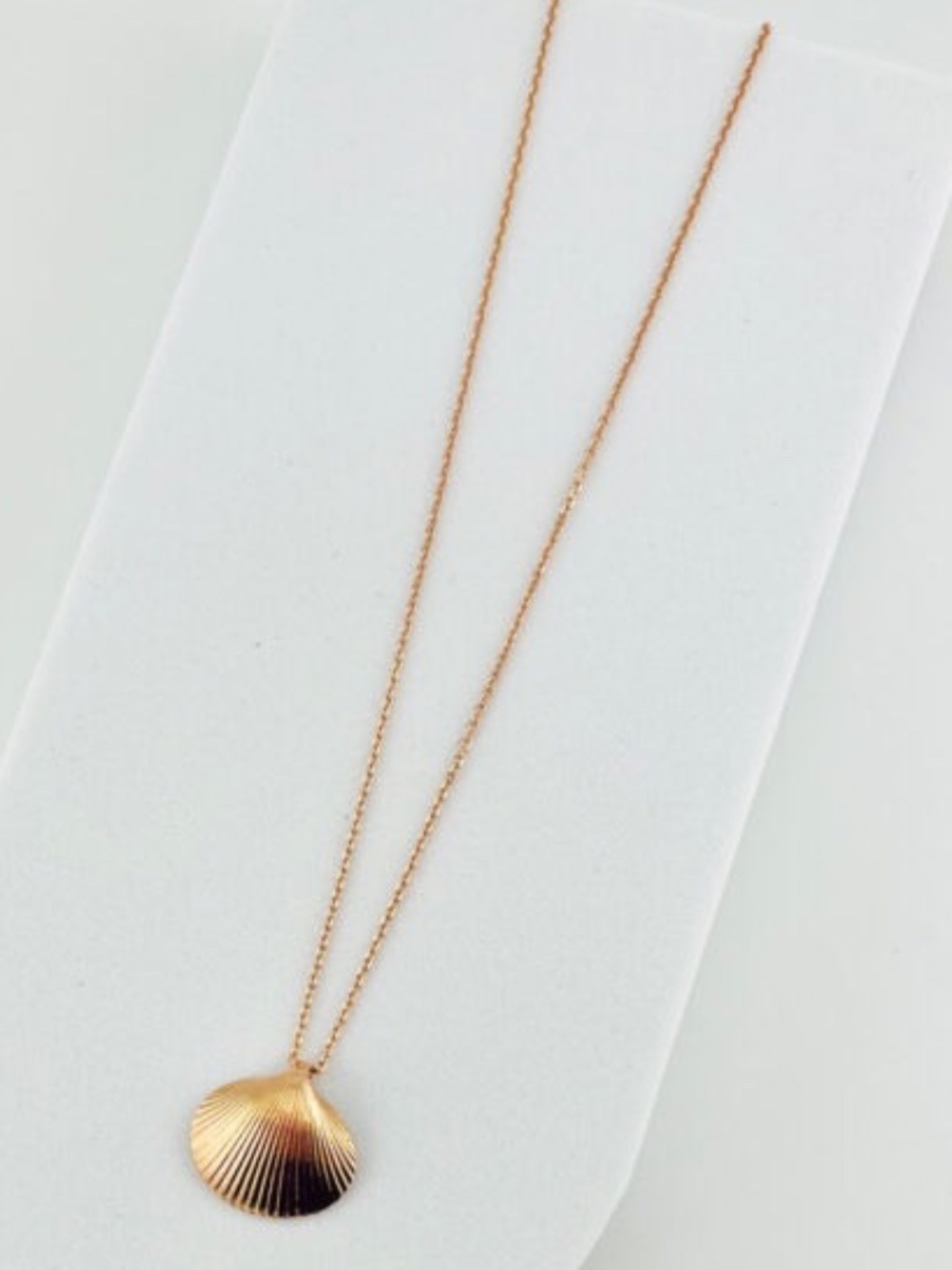 Classic 14K Rose Gold Seashell Pendant Necklace
